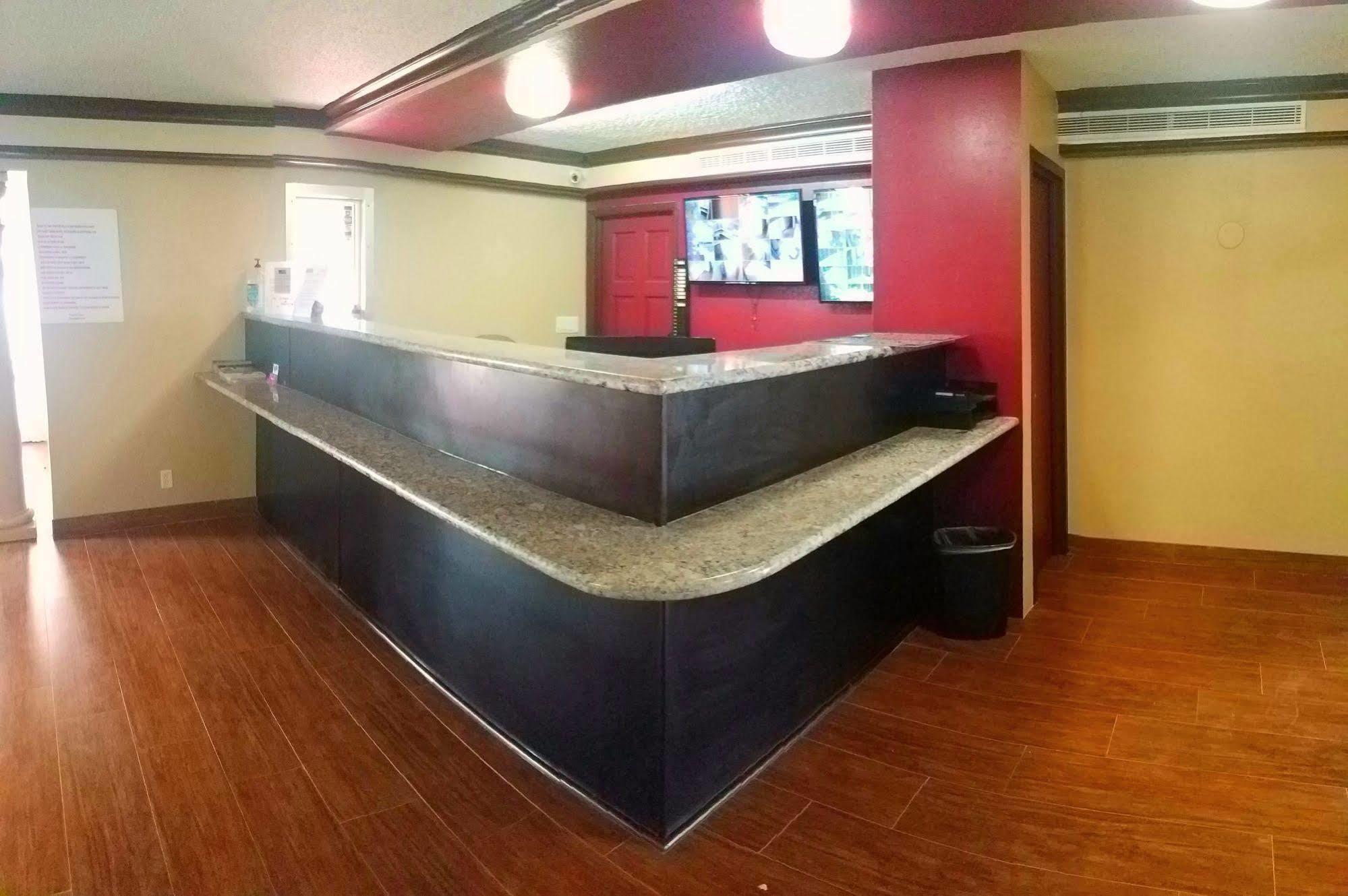 Red Roof Inn & Suites Houston- Hobby Airport Zewnętrze zdjęcie