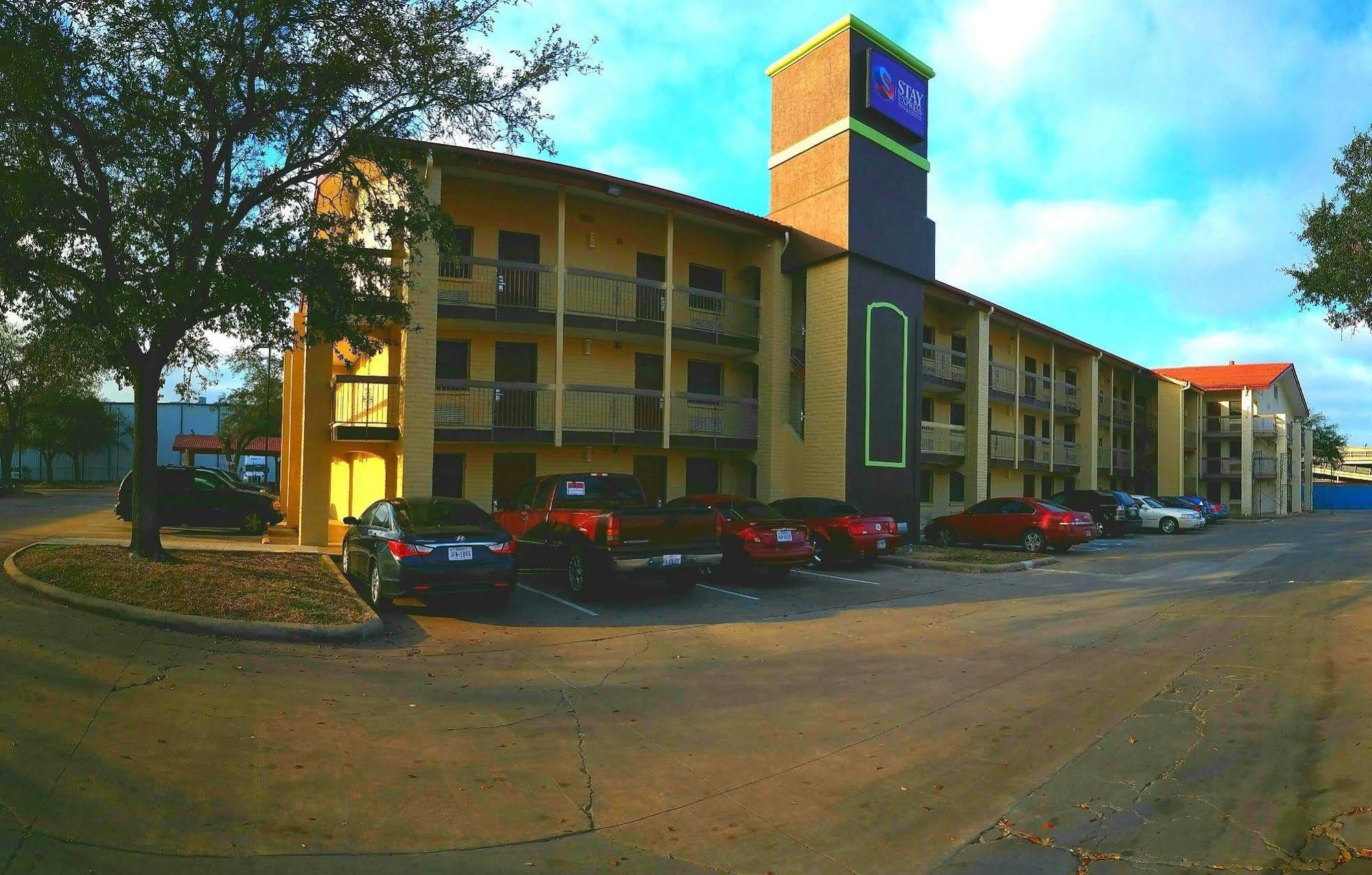 Red Roof Inn & Suites Houston- Hobby Airport Zewnętrze zdjęcie